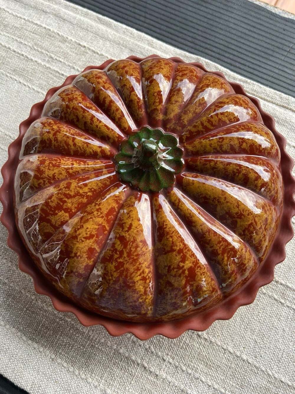 Tennessee Clayworks Ceramic Pumpkin Pie Dish with Lid Bakeware